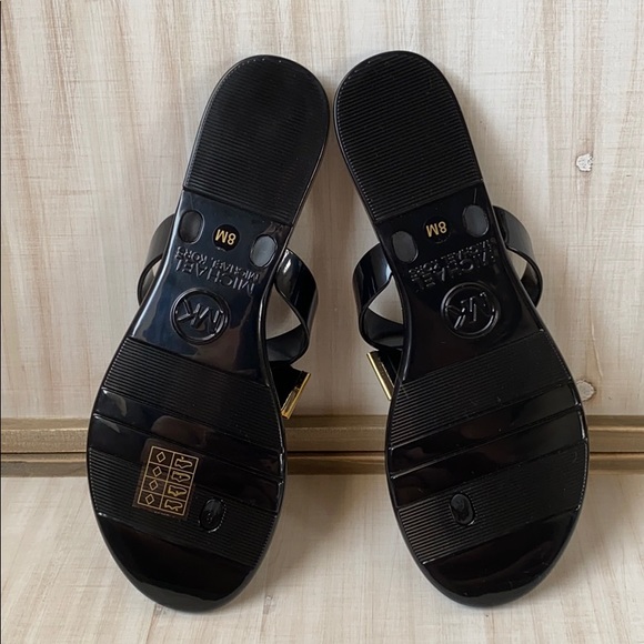NEW Michael Kors Kayden Thong Sandals - Picture 8 of 9
